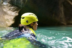 Attrezzatura da coasteering